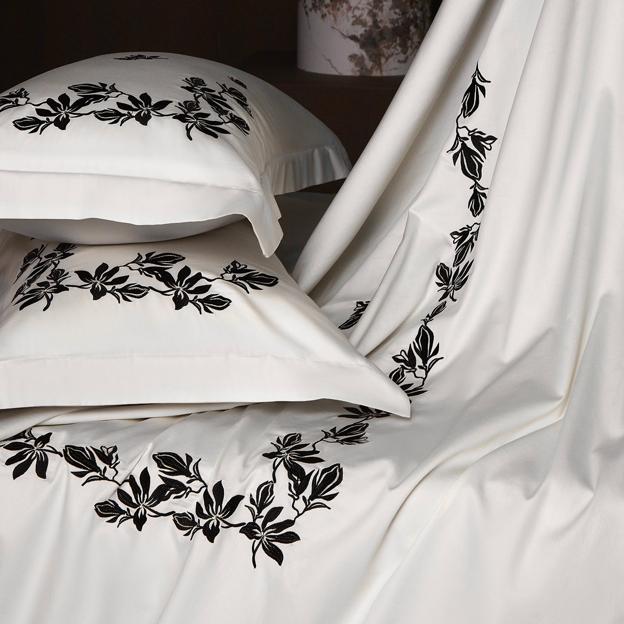 91家纺网 家纺一手货源 找家纺 （总）优悦生活馆 2026新款舒适冰丝刺绣四件套-绽放