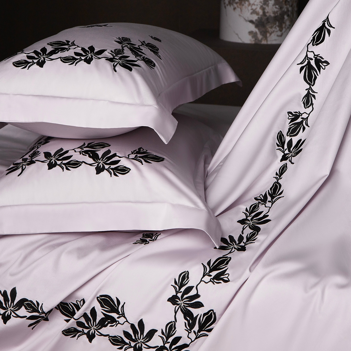 91家纺网 家纺一手货源 找家纺 优悦生活馆 2026新款舒适冰丝刺绣四件套-绽放 绽放-紫