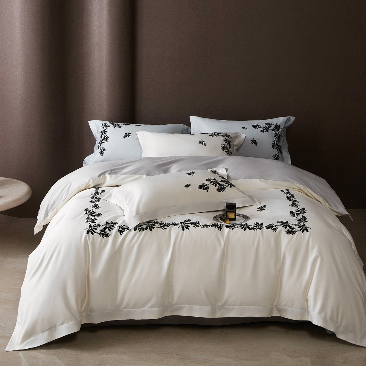 91家纺网 家纺一手货源 找家纺 （总）优悦生活馆 2026新款舒适冰丝刺绣四件套-绽放