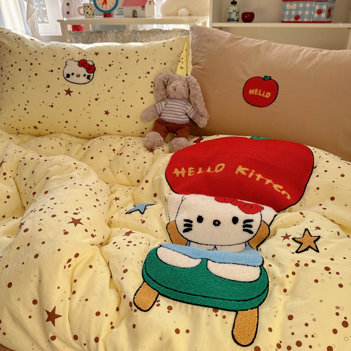 91家纺网 家纺一手货源 找家纺 玉海棠家纺 2026新款高克重超软糯可爱系毛巾绣四件套 apple猫