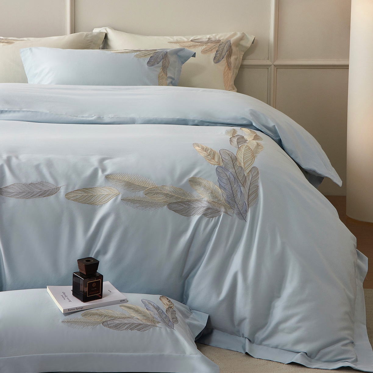 91家纺网 家纺一手货源 找家纺 优悦生活馆 2026新款冰丝刺绣四件套-露晞 露晞-蓝