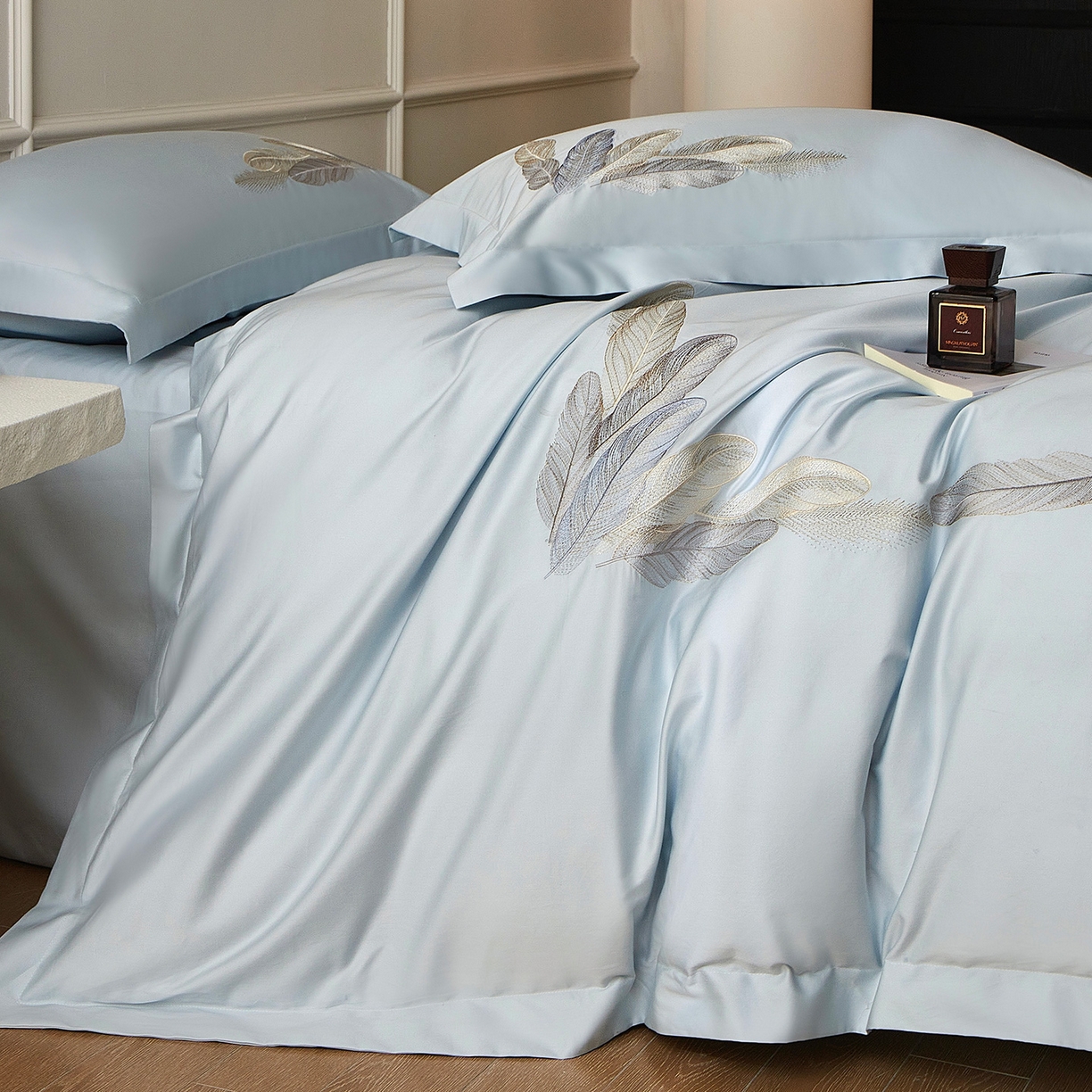 91家纺网 家纺一手货源 找家纺 优悦生活馆 2026新款冰丝刺绣四件套-露晞 露晞-蓝