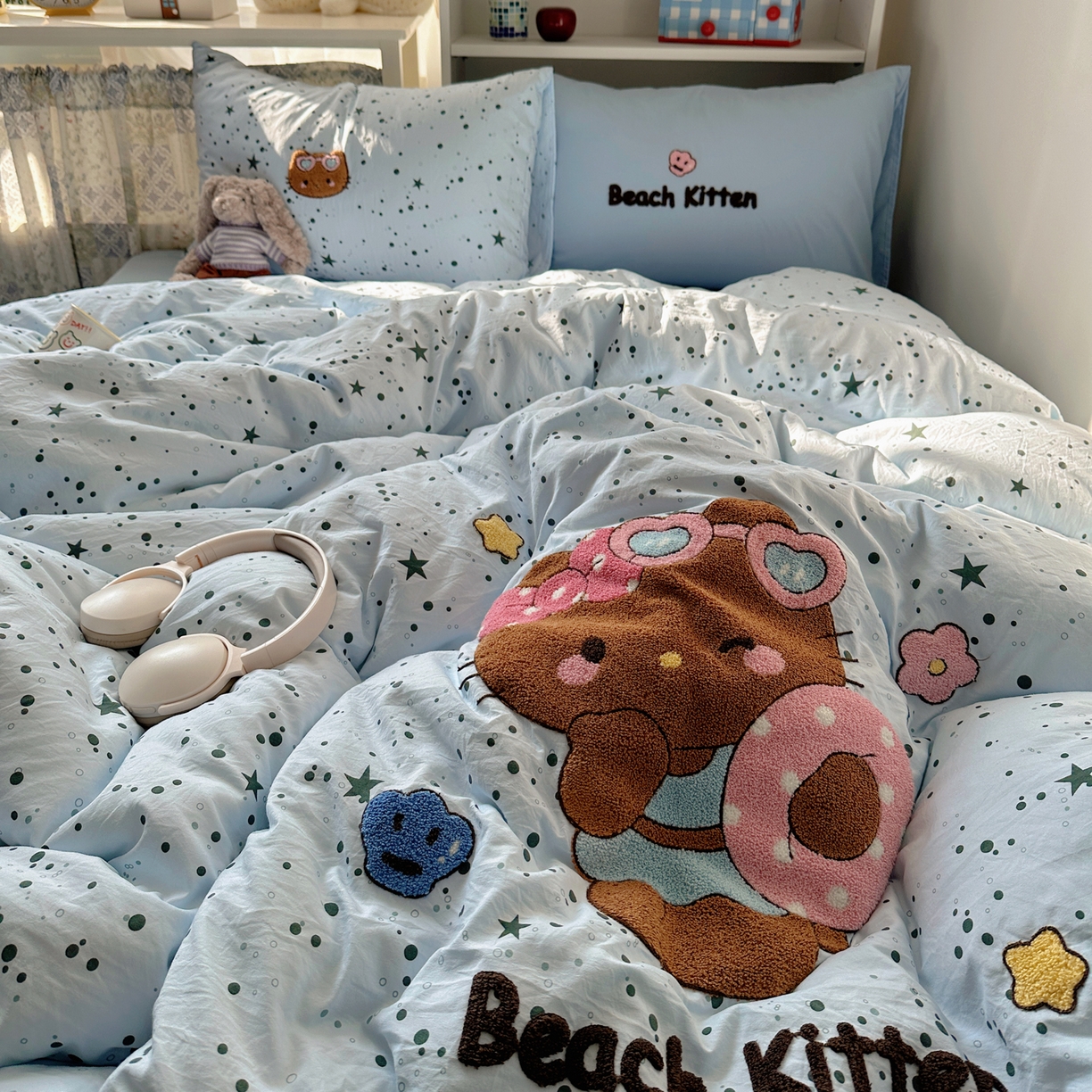 91家纺网 家纺一手货源 找家纺 玉海棠家纺 2026新款高克重超软糯可爱系毛巾绣四件套 kt猫派对