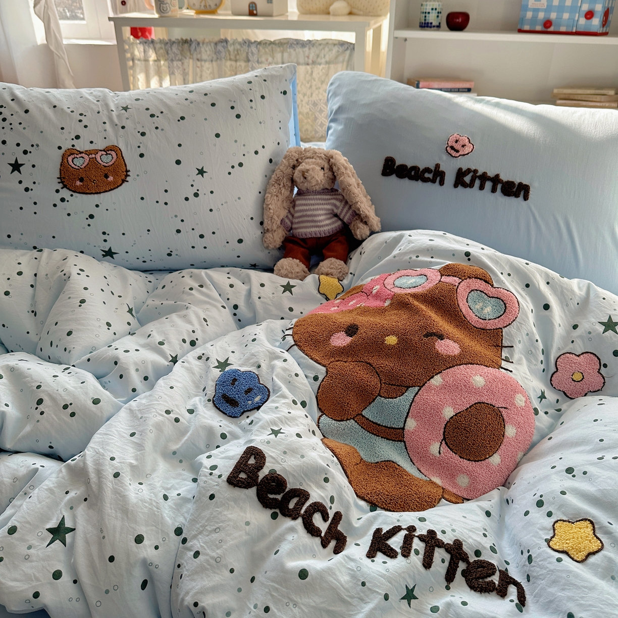 91家纺网 家纺一手货源 找家纺 玉海棠家纺 2026新款高克重超软糯可爱系毛巾绣四件套 kt猫派对