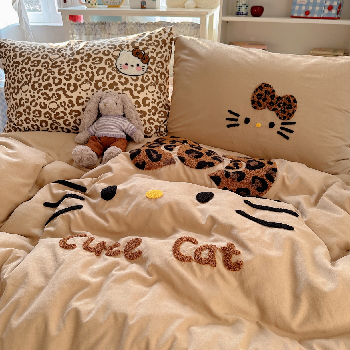 91家纺网 家纺一手货源 找家纺 玉海棠家纺 2026新款高克重超软糯可爱系毛巾绣四件套 豹纹猫脸