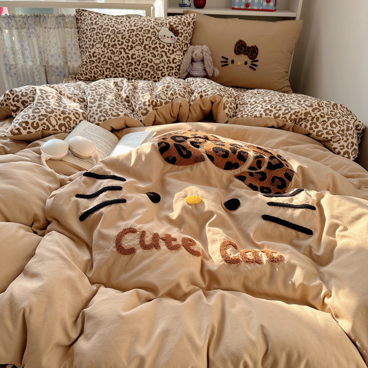 91家纺网 家纺一手货源 找家纺 玉海棠家纺 2026新款高克重超软糯可爱系毛巾绣四件套 豹纹猫脸