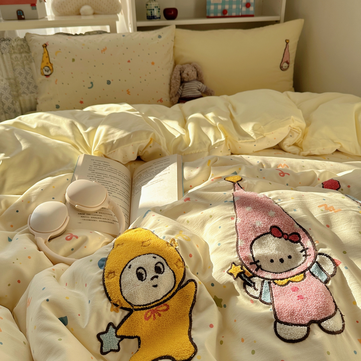 91家纺网 家纺一手货源 找家纺 玉海棠家纺 2026新款高克重超软糯可爱系毛巾绣四件套 欢喜朋友拉