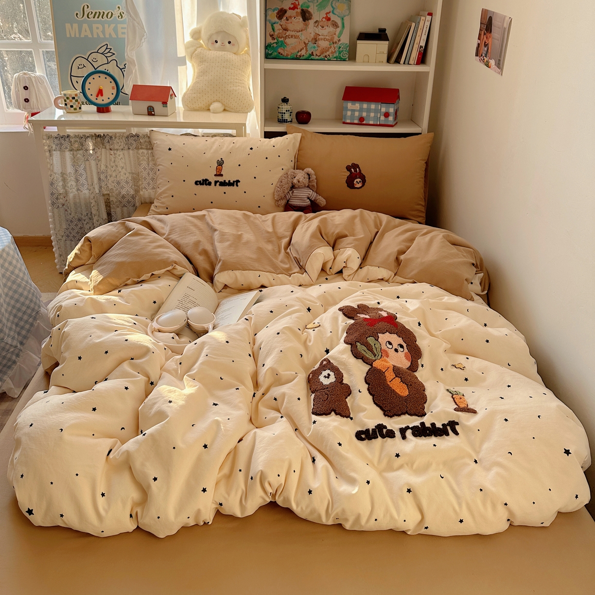 91家纺网 家纺一手货源 找家纺 玉海棠家纺 2026新款高克重超软糯可爱系毛巾绣四件套 萝卜星星呀