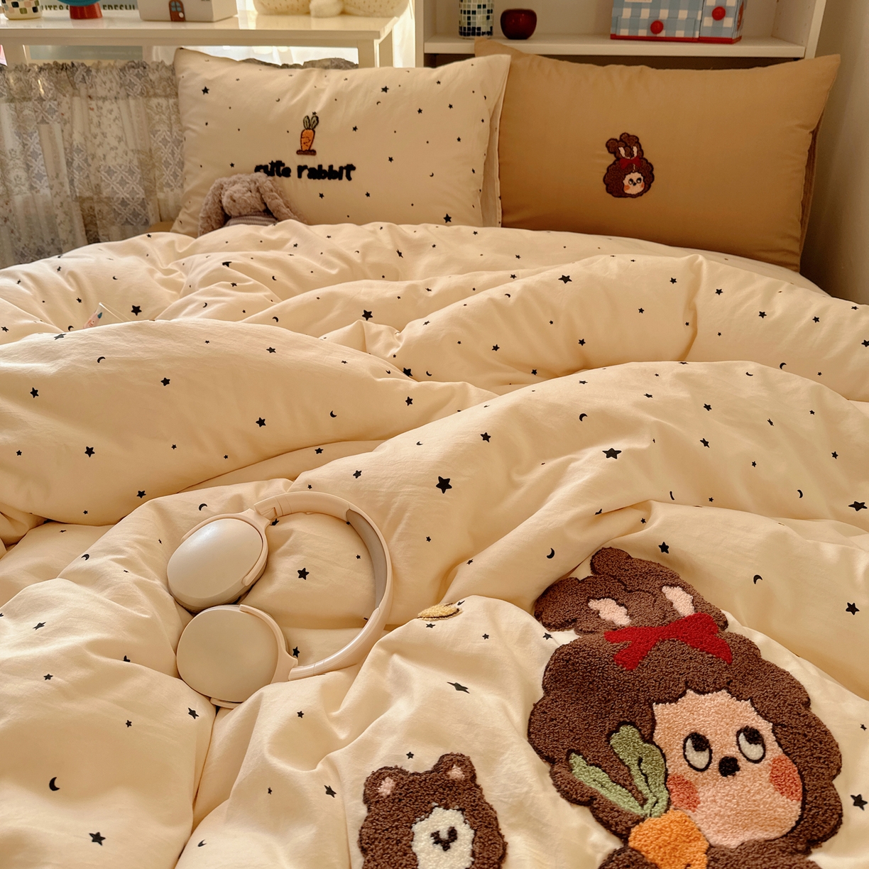 91家纺网 家纺一手货源 找家纺 玉海棠家纺 2026新款高克重超软糯可爱系毛巾绣四件套 萝卜星星呀