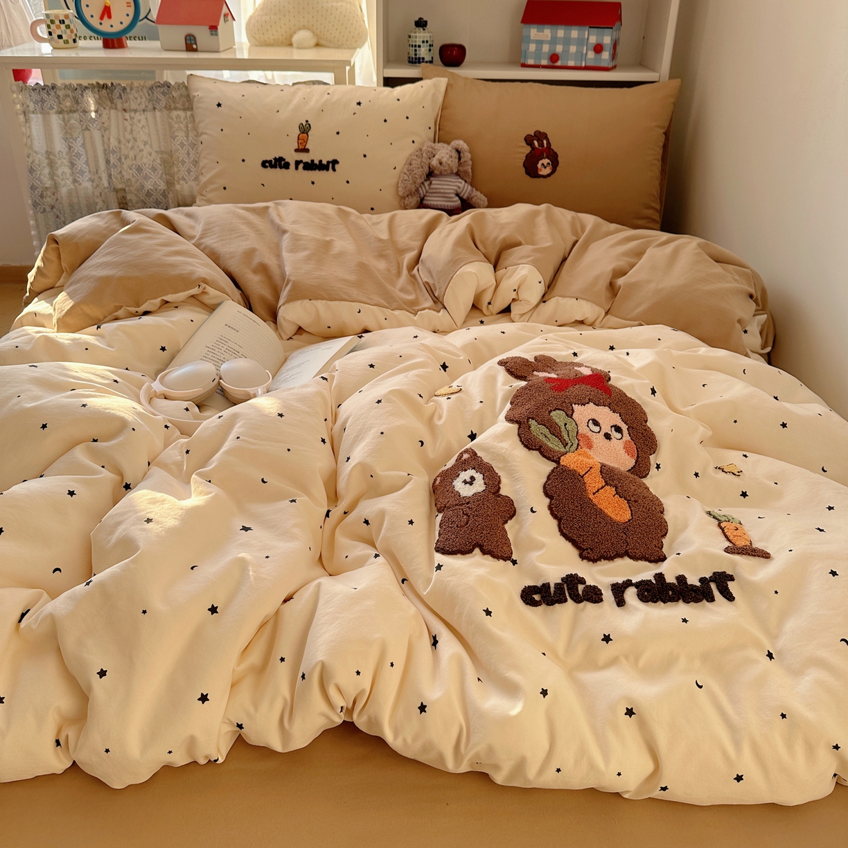 91家纺网 家纺一手货源 找家纺 玉海棠家纺 2026新款高克重超软糯可爱系毛巾绣四件套 萝卜星星呀