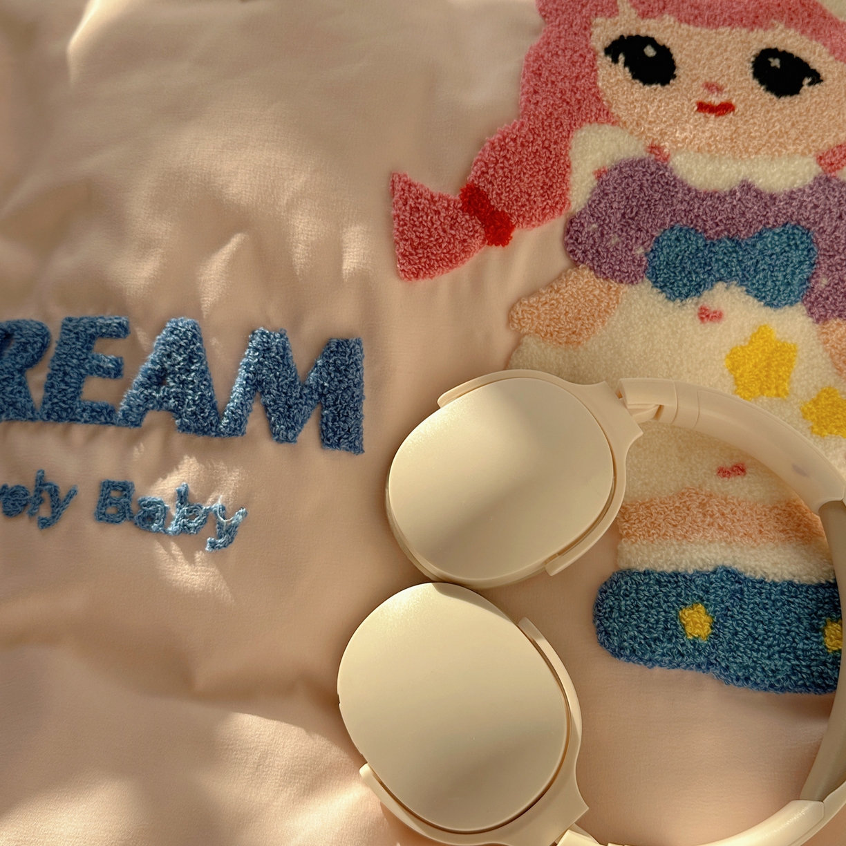 91家纺网 家纺一手货源 找家纺 玉海棠家纺 2026新款高克重超软糯可爱系毛巾绣四件套 萝莉女孩