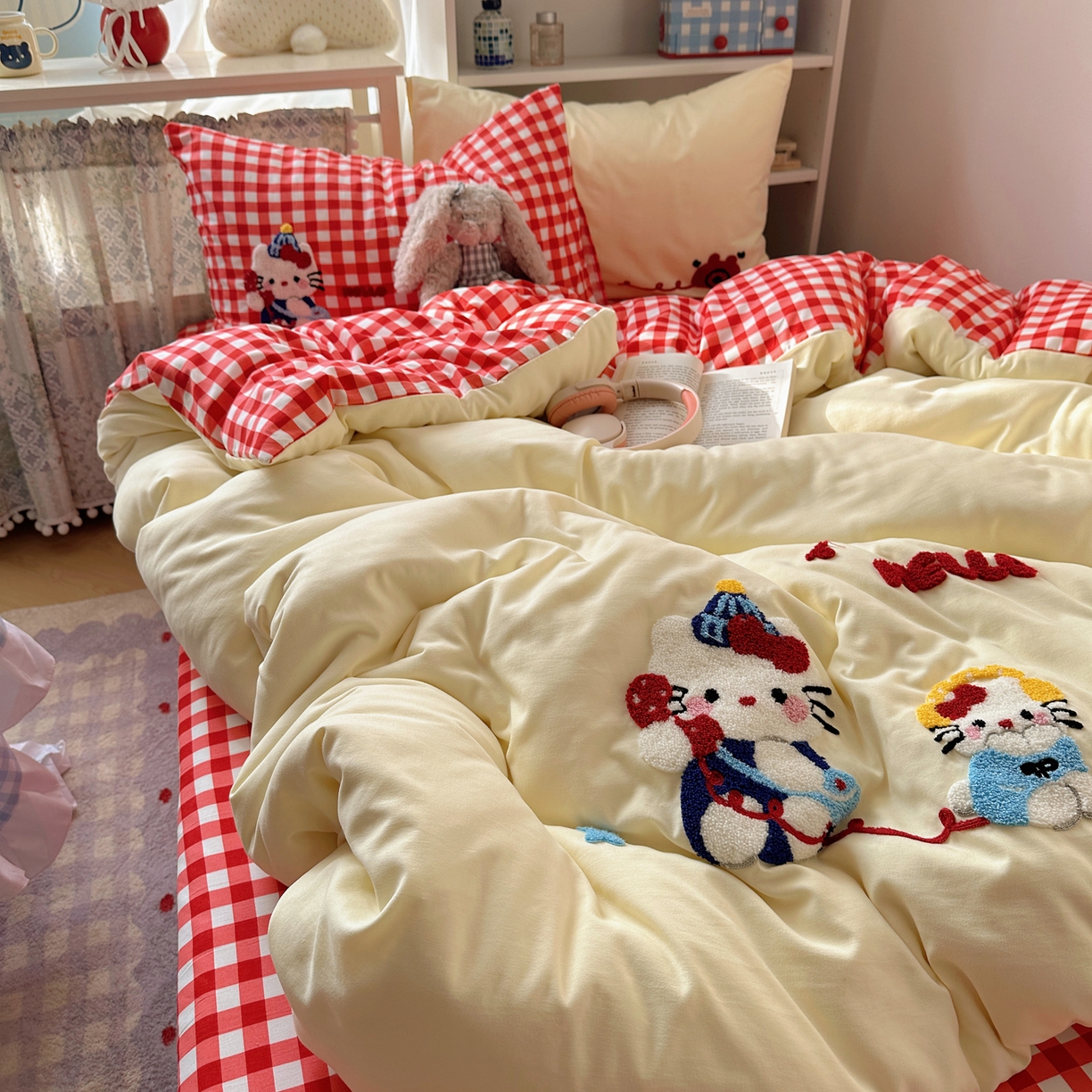 91家纺网 家纺一手货源 找家纺 玉海棠家纺 2026新款高克重超软糯可爱系毛巾绣四件套 猫咪奈斯