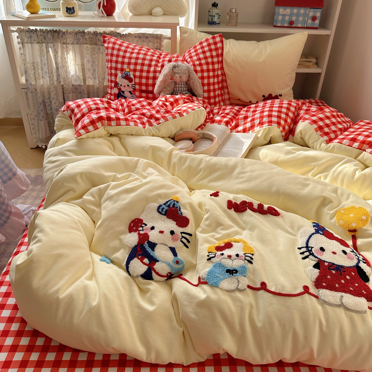 91家纺网 家纺一手货源 找家纺 玉海棠家纺 2026新款高克重超软糯可爱系毛巾绣四件套 猫咪奈斯