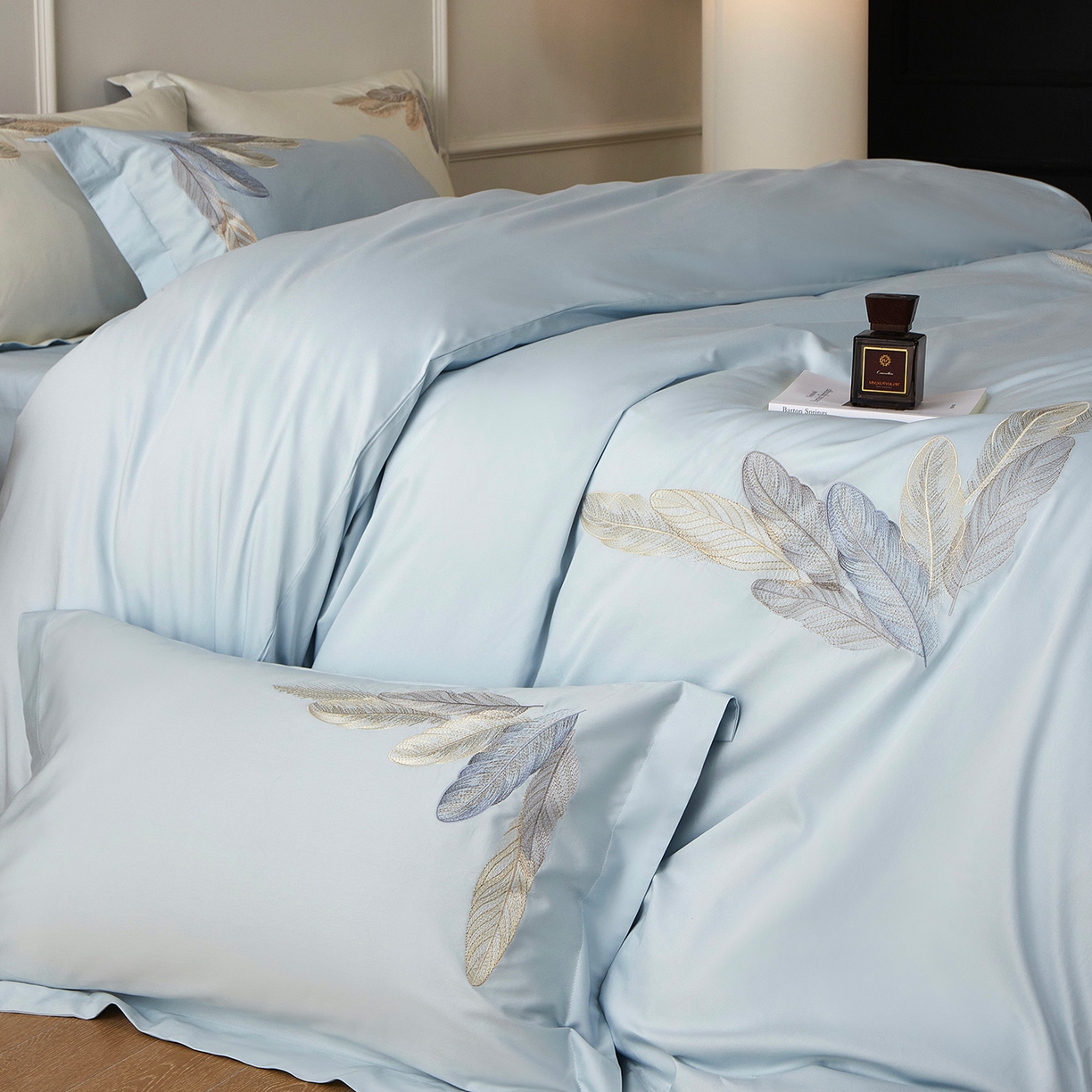 91家纺网 家纺一手货源 找家纺 优悦生活馆 2026新款冰丝刺绣四件套-露晞 露晞-蓝