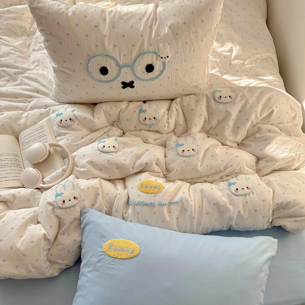 91家纺网 家纺一手货源 找家纺 玉海棠家纺 2026新款高克重超软糯可爱系毛巾绣四件套 米菲集合