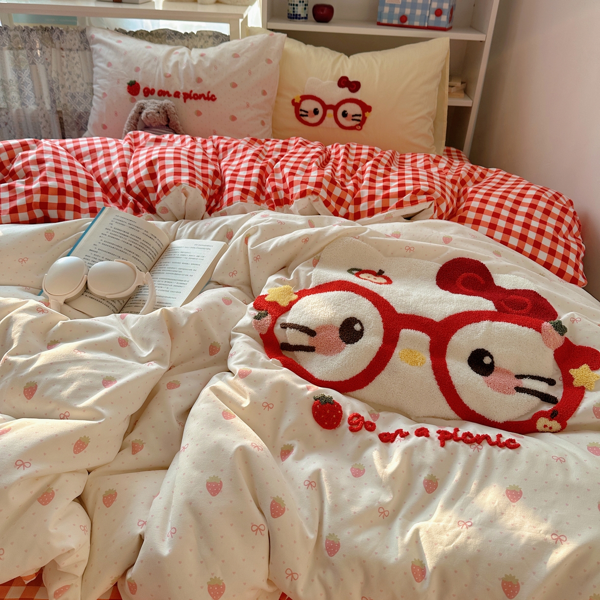 91家纺网 家纺一手货源 找家纺 玉海棠家纺 2026新款高克重超软糯可爱系毛巾绣四件套 时髦小猫