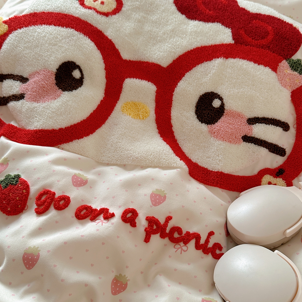 91家纺网 家纺一手货源 找家纺 玉海棠家纺 2026新款高克重超软糯可爱系毛巾绣四件套 时髦小猫