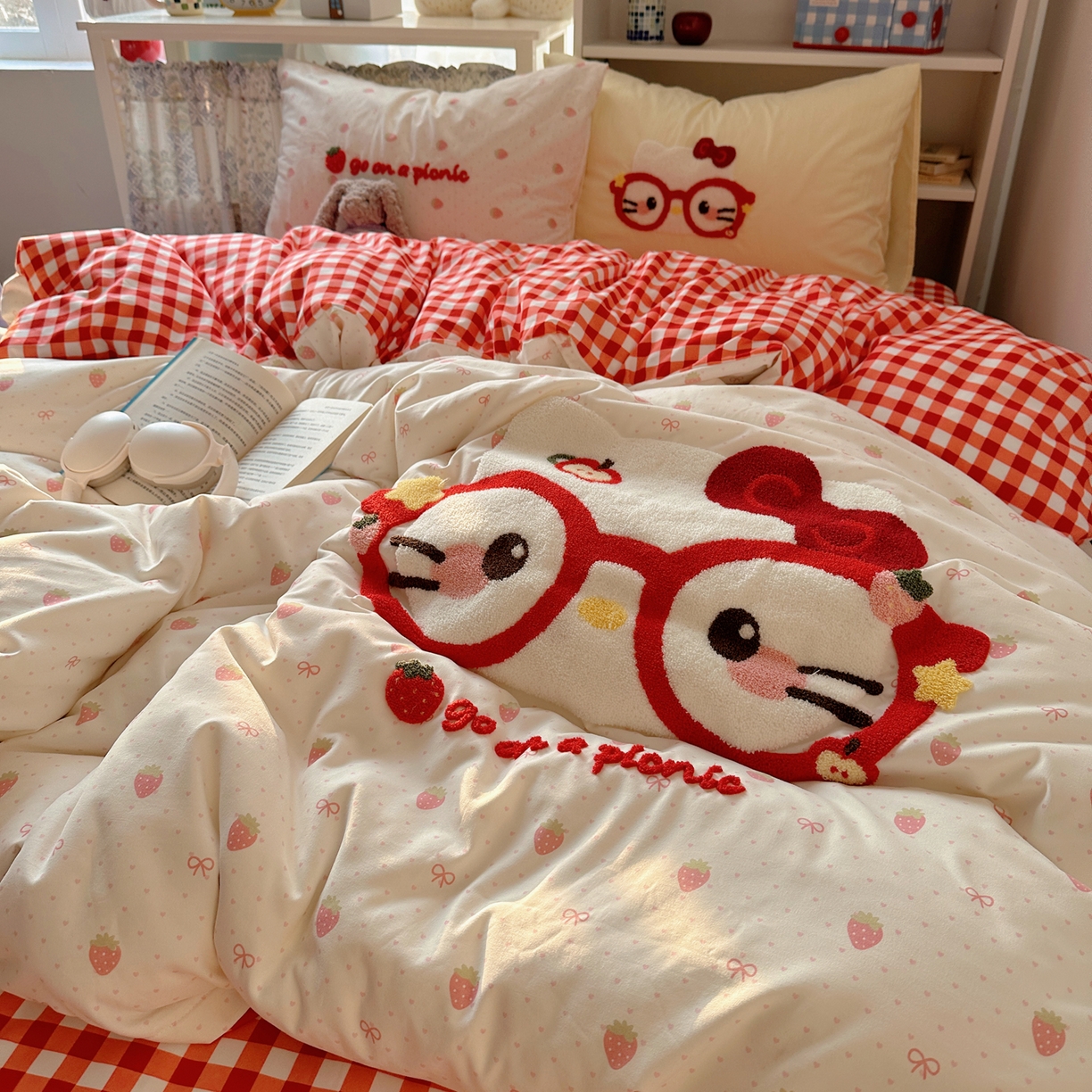 91家纺网 家纺一手货源 找家纺 玉海棠家纺 2026新款高克重超软糯可爱系毛巾绣四件套 时髦小猫