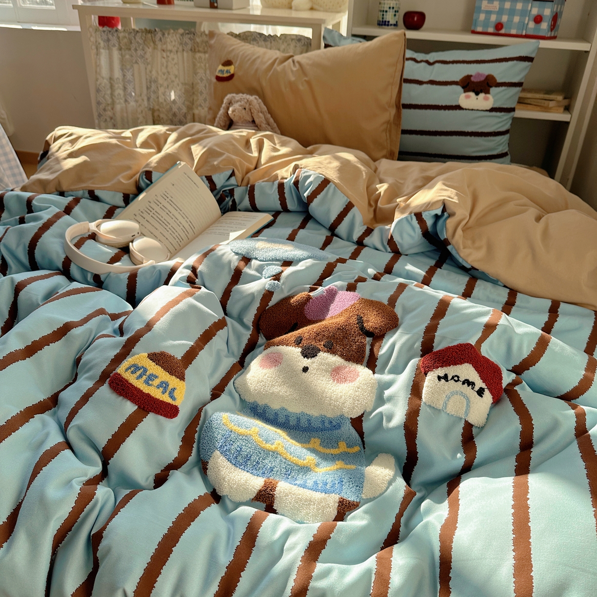 91家纺网 家纺一手货源 找家纺 玉海棠家纺 2026新款高克重超软糯可爱系毛巾绣四件套 小狗的屋