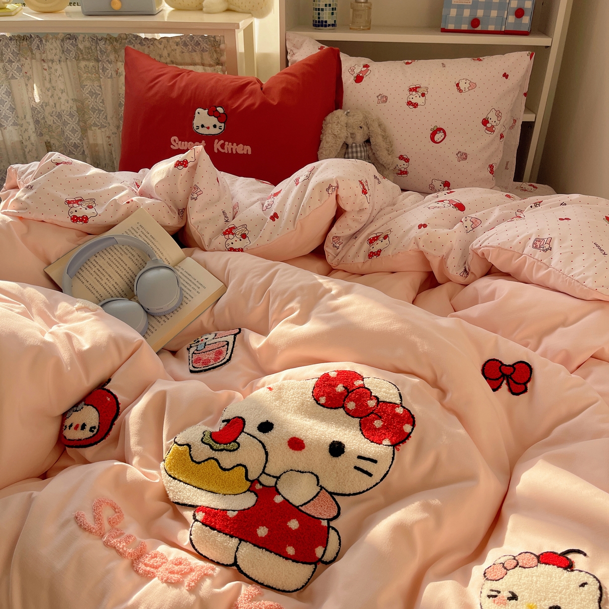 91家纺网 家纺一手货源 找家纺 玉海棠家纺 2026新款高克重超软糯可爱系毛巾绣四件套 做甜品的猫