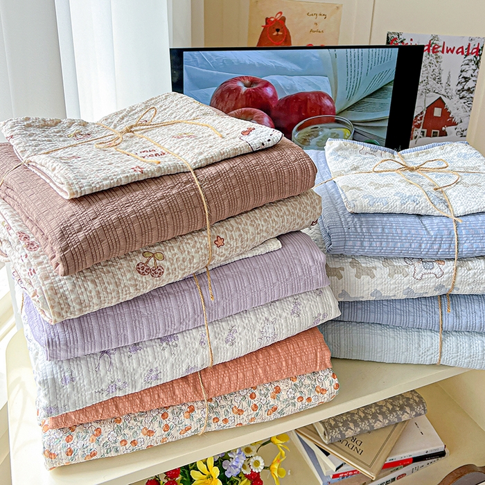 91家纺网 家纺一手货源 找家纺 （总）一比一 2026春夏新款泡芙棉泡芙纱印花四件套-简单款