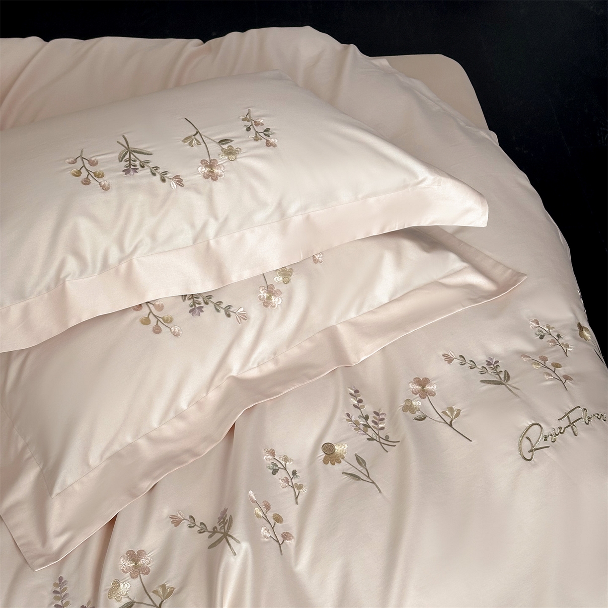 91家纺网 家纺一手货源 找家纺 （总）泽西家纺+V17798841158发大图 2026新品刺绣50s双股全棉长绒棉纯棉宽边四件套-花有约