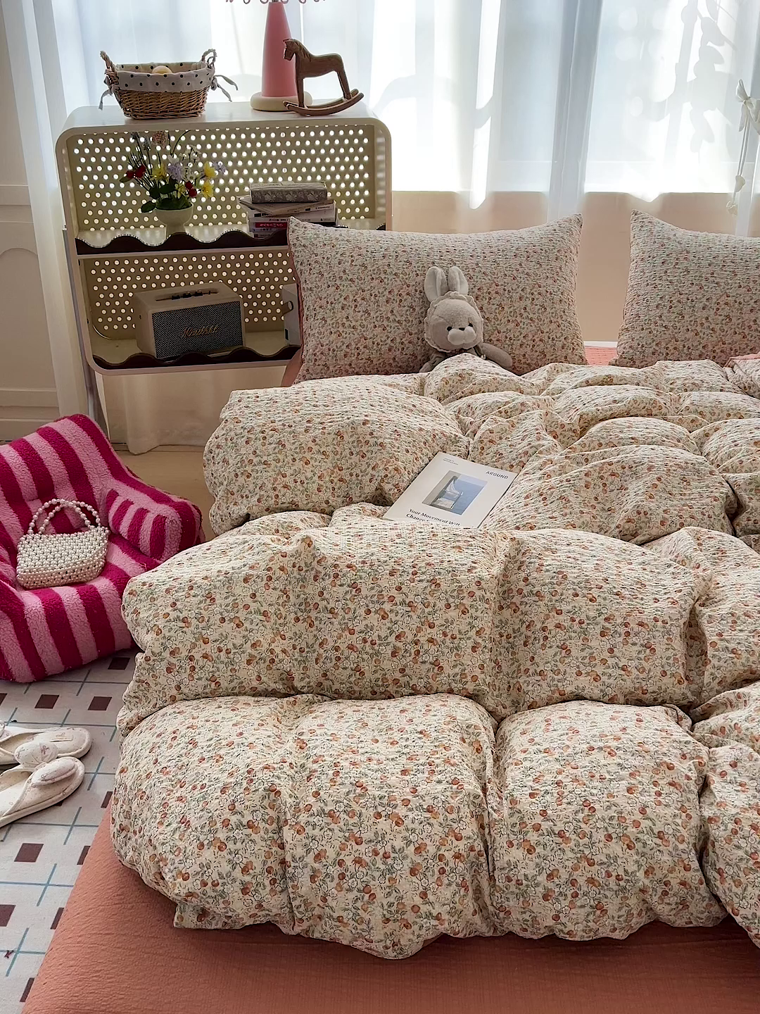 91家纺网 家纺一手货源 找家纺 一比一 2026春夏新款泡芙棉泡芙纱印花四件套-简单款 浪漫樱桃