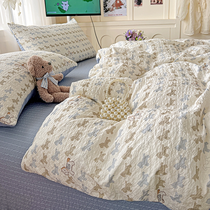 91家纺网 家纺一手货源 找家纺 一比一 2026春夏新款泡芙棉泡芙纱印花四件套-简单款 萌趣小马