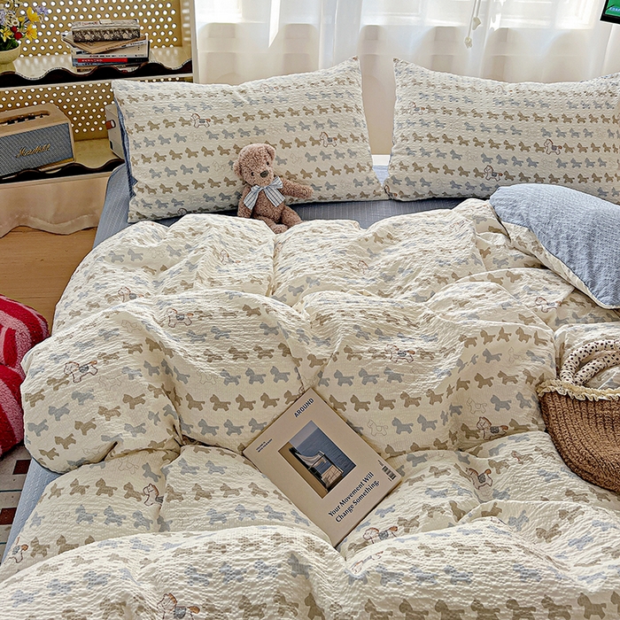 91家纺网 家纺一手货源 找家纺 一比一 2026春夏新款泡芙棉泡芙纱印花四件套-简单款 萌趣小马