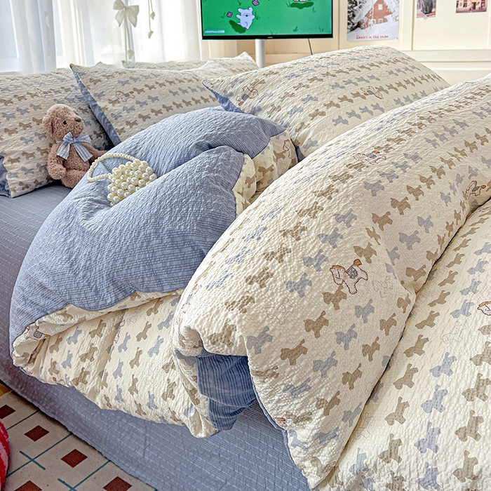 91家纺网 家纺一手货源 找家纺 一比一 2026春夏新款泡芙棉泡芙纱印花四件套-简单款 萌趣小马