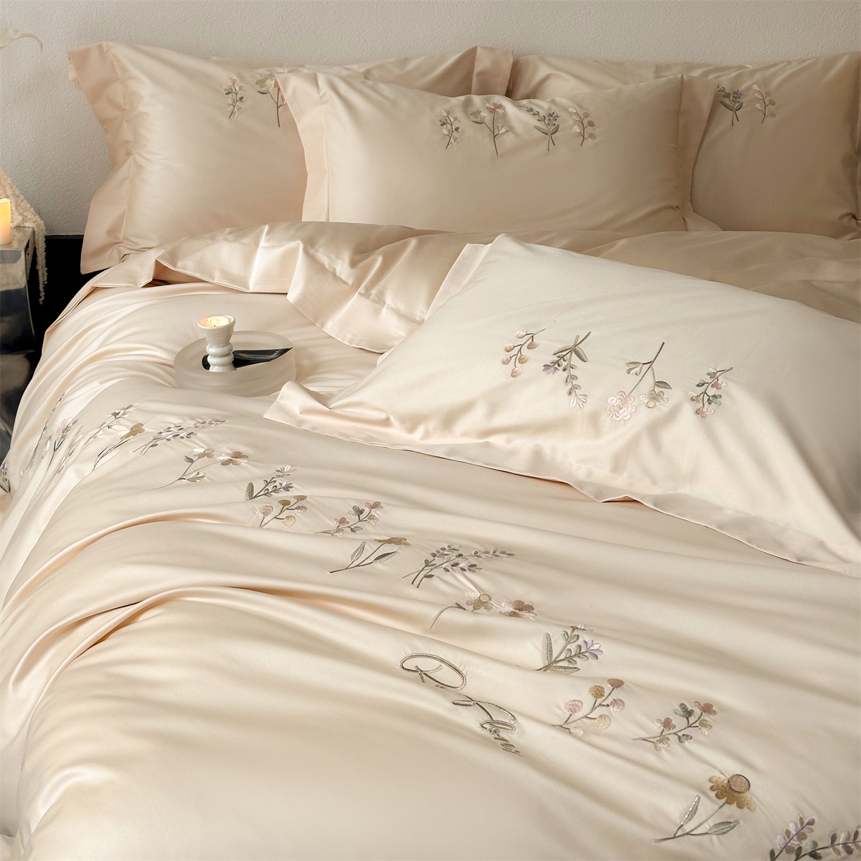 91家纺网 家纺一手货源 找家纺 泽西家纺+V17798841158发大图 2026新品刺绣50s双股全棉长绒棉纯棉宽边四件套-花有约 花有约-浅米驼