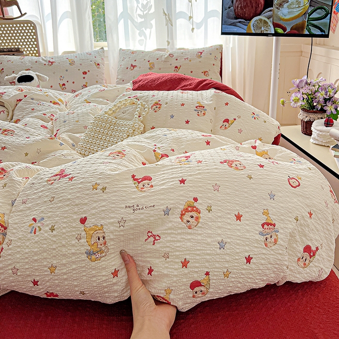 91家纺网 家纺一手货源 找家纺 一比一 2026春夏新款泡芙棉泡芙纱印花四件套-简单款 晚安宝贝 - 红