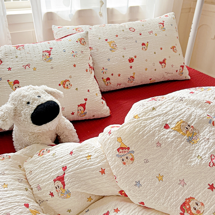 91家纺网 家纺一手货源 找家纺 一比一 2026春夏新款泡芙棉泡芙纱印花四件套-简单款 晚安宝贝 - 红