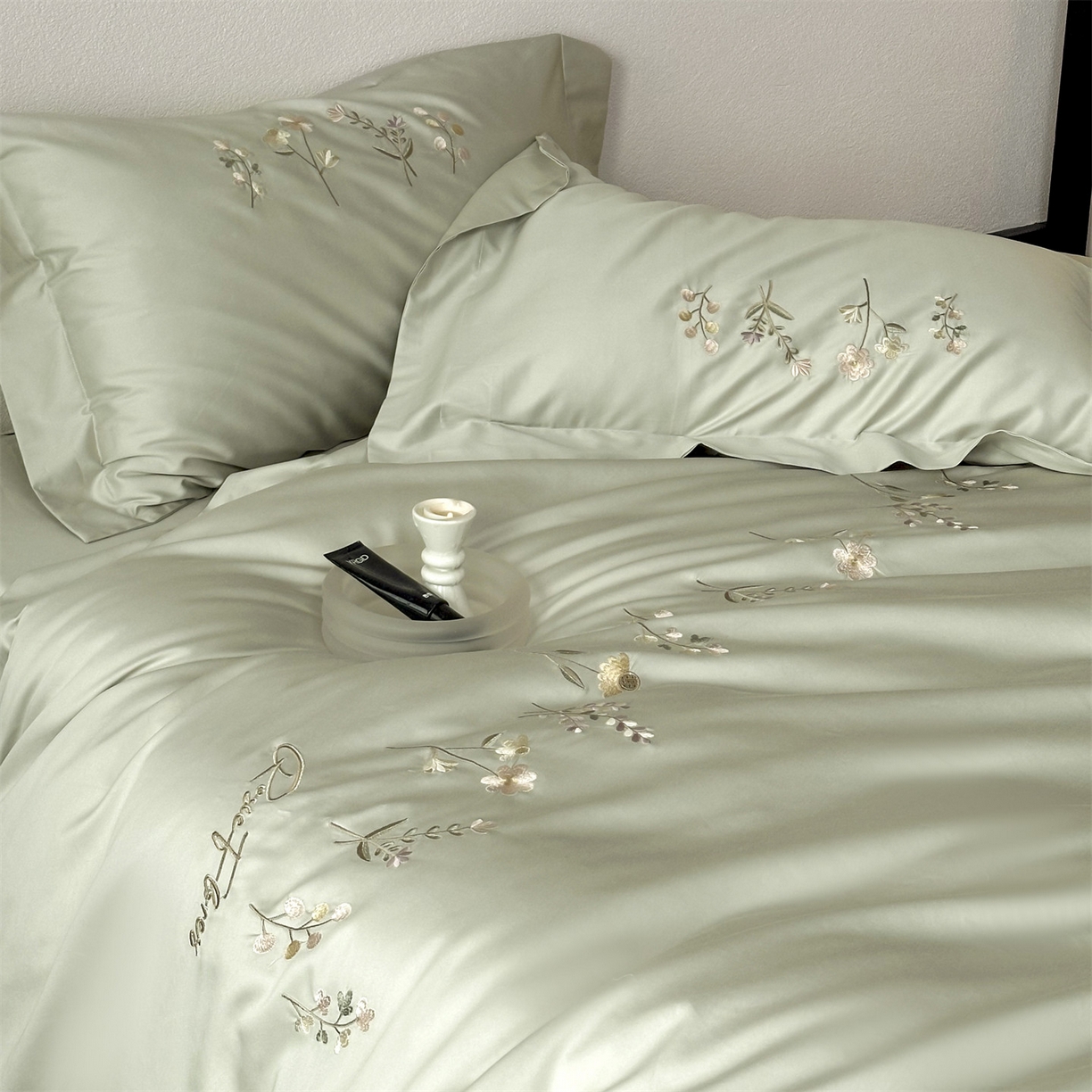 91家纺网 家纺一手货源 找家纺 泽西家纺+V17798841158发大图 2026新品刺绣50s双股全棉长绒棉纯棉宽边四件套-花有约 花有约-玛瑙绿