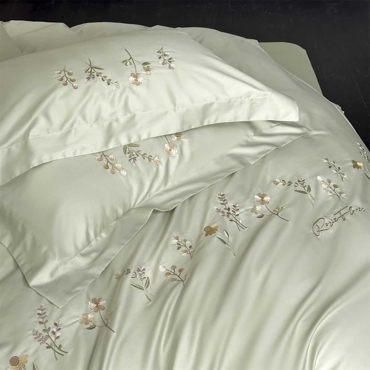 91家纺网 家纺一手货源 找家纺 泽西家纺+V17798841158发大图 2026新品刺绣50s双股全棉长绒棉纯棉宽边四件套-花有约 花有约-玛瑙绿