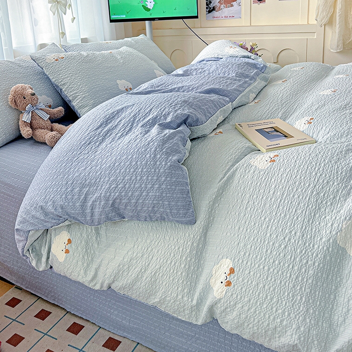 91家纺网 家纺一手货源 找家纺 一比一 2026春夏新款泡芙棉泡芙纱印花四件套-简单款 云朵泡芙