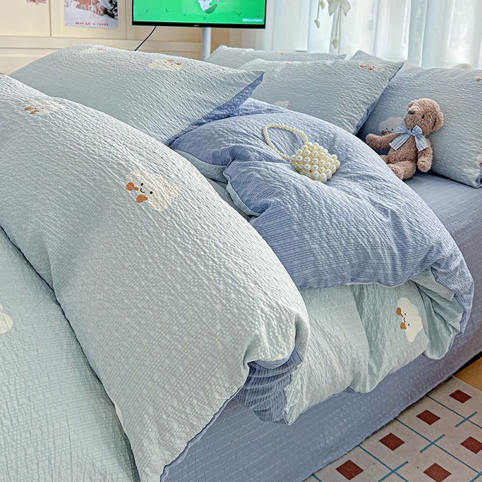 91家纺网 家纺一手货源 找家纺 一比一 2026春夏新款泡芙棉泡芙纱印花四件套-简单款 云朵泡芙