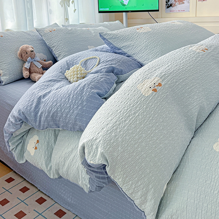 91家纺网 家纺一手货源 找家纺 一比一 2026春夏新款泡芙棉泡芙纱印花四件套-简单款 云朵泡芙