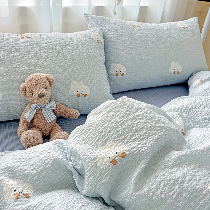 91家纺网 家纺一手货源 找家纺 一比一 2026春夏新款泡芙棉泡芙纱印花四件套-简单款 云朵泡芙