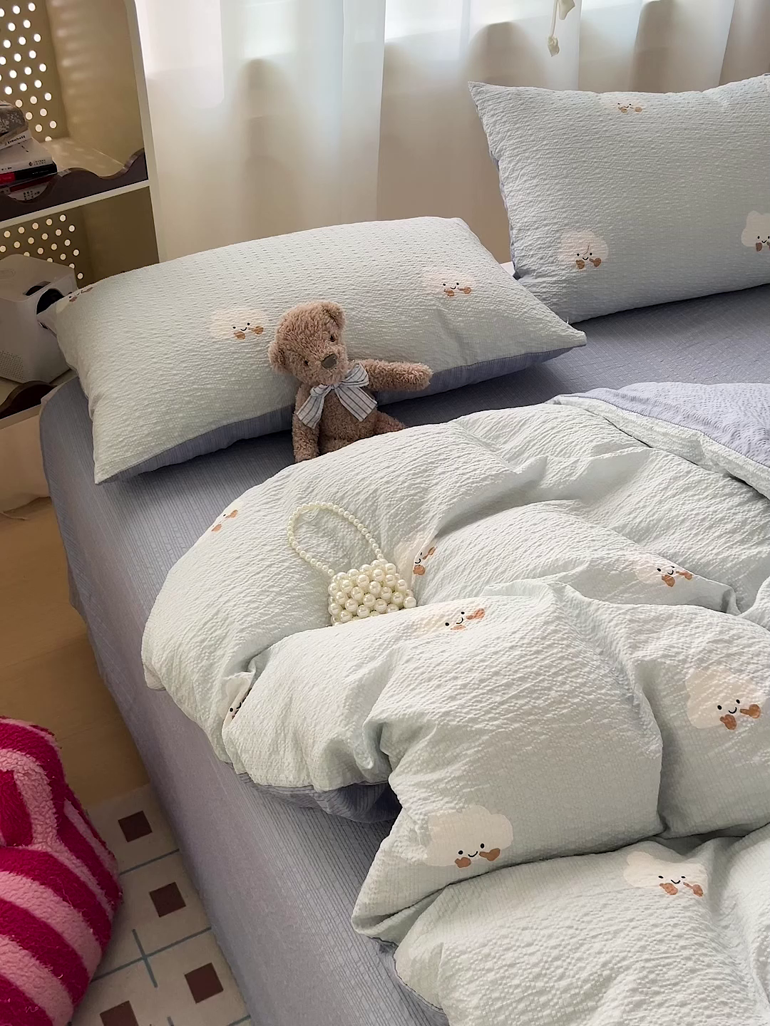 91家纺网 家纺一手货源 找家纺 一比一 2026春夏新款泡芙棉泡芙纱印花四件套-简单款 云朵泡芙