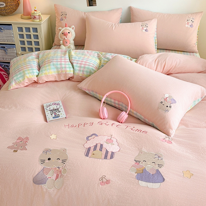 91家纺网 家纺一手货源 找家纺 （总）暖意家纺 2026新款全棉色织水洗棉绣花纯棉A类母婴级四件套- 可爱猫