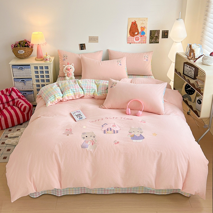 91家纺网 家纺一手货源 找家纺 （总）暖意家纺 2025新款全消光230gA类加厚保暖牛奶绒卡通贴布绣绣花刺绣三四件套