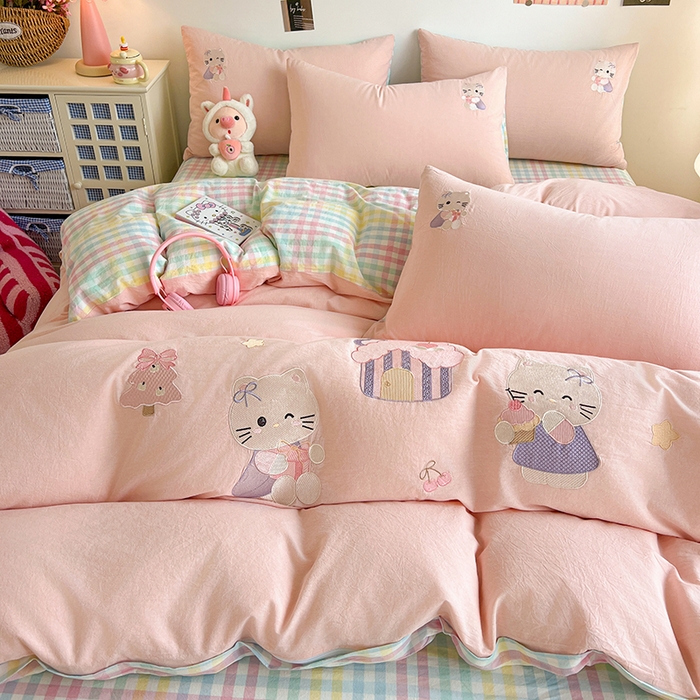 91家纺网 家纺一手货源 找家纺 （总）暖意家纺 2026新款全棉色织水洗棉绣花纯棉A类母婴级四件套- 可爱猫