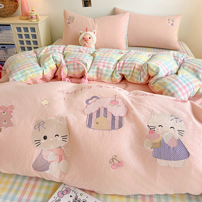 91家纺网 家纺一手货源 找家纺 （总）暖意家纺 2026新款全棉色织水洗棉绣花纯棉A类母婴级四件套- 可爱猫