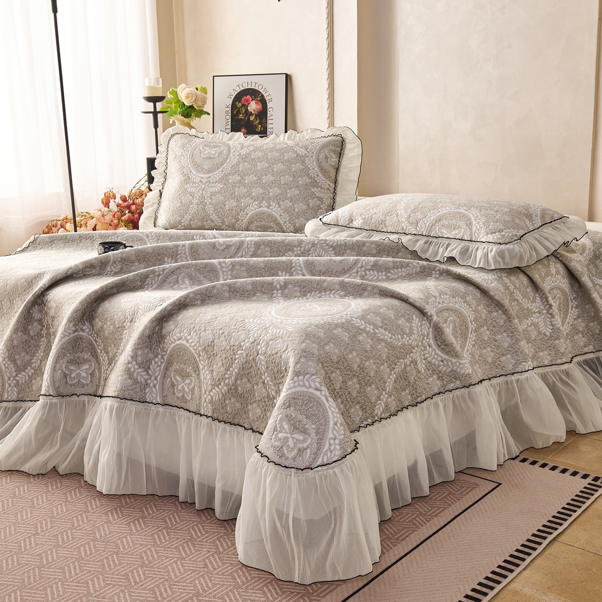 91家纺网 家纺一手货源 找家纺 席之家 2026新款PE乙纶冰豆豆双色提花床裙款三件套-蝶舞花间 蝶舞花间-香槟