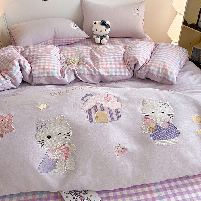 91家纺网 家纺一手货源 找家纺 暖意家纺 2026新款全棉色织水洗棉绣花四件套- 可爱猫 可爱猫-紫