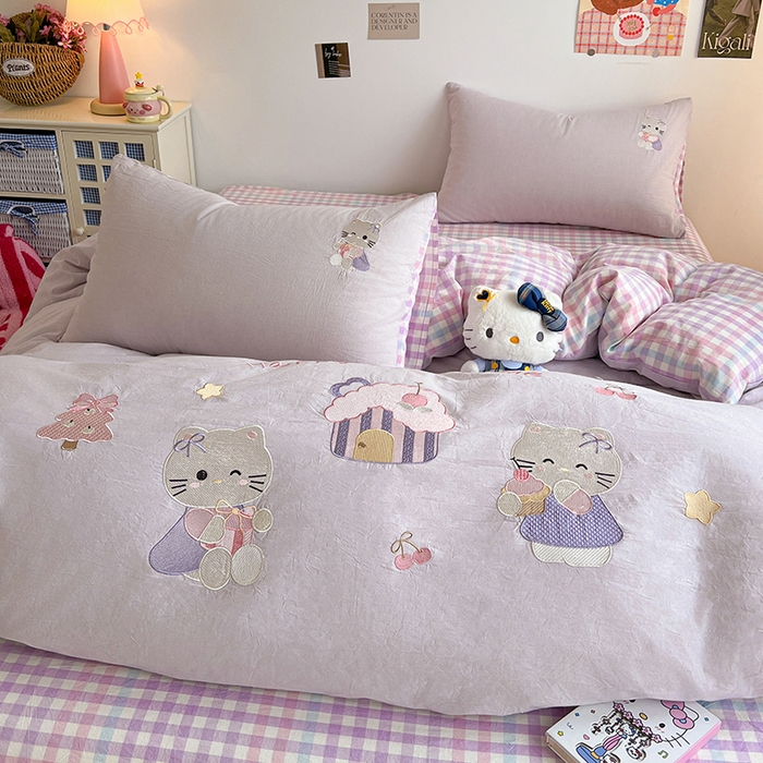 91家纺网 家纺一手货源 找家纺 暖意家纺 2026新款全棉色织水洗棉绣花四件套- 可爱猫 可爱猫-紫