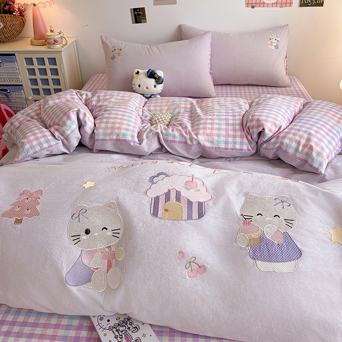 91家纺网 家纺一手货源 找家纺 暖意家纺 2026新款全棉色织水洗棉绣花四件套- 可爱猫 可爱猫-紫