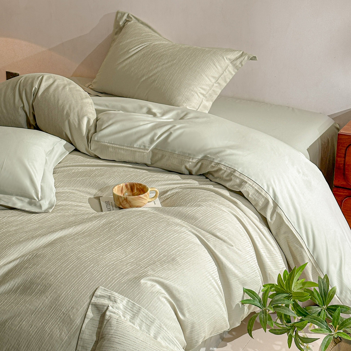 91家纺网 家纺一手货源 找家纺 泽西家纺+V17798841158发大图 2026新品60长绒棉提花立体浮雕全棉纯棉四件套-云涧奢影系列 余弦-奢绿