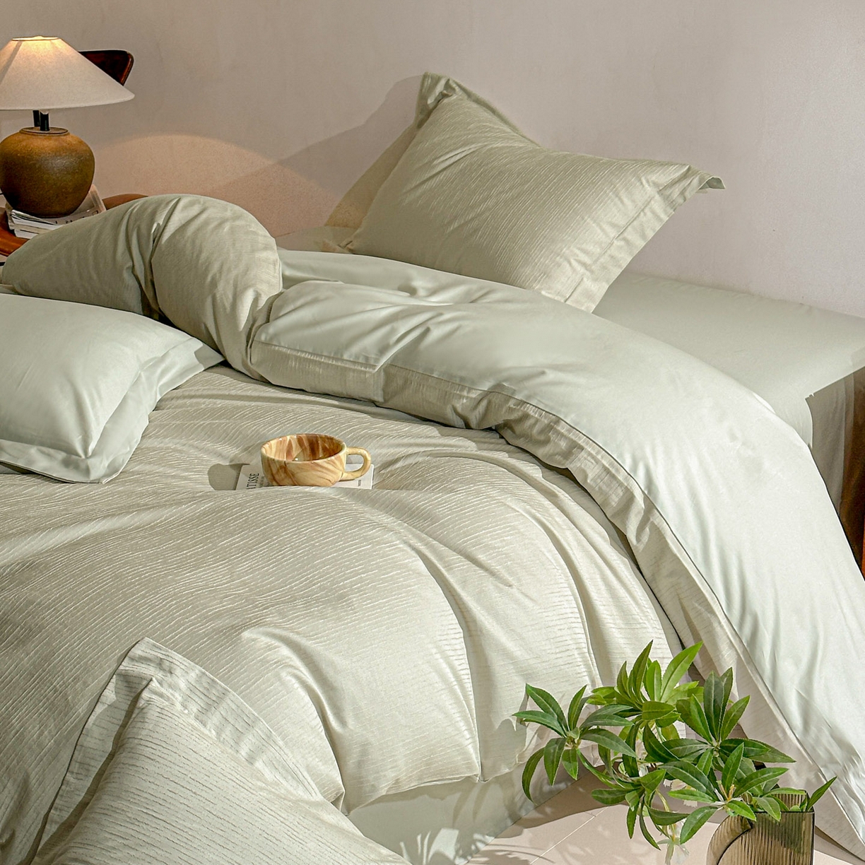 91家纺网 家纺一手货源 找家纺 泽西家纺+V17798841158发大图 2026新品60长绒棉提花立体浮雕全棉纯棉四件套-云涧奢影系列 余弦-奢绿